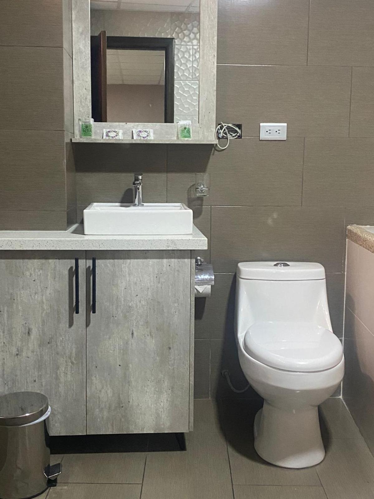 Stelar Hostal Cuenca Dış mekan fotoğraf